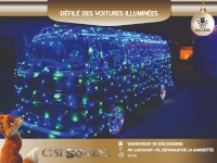 Défilé de voitures illuminées