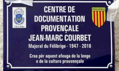 Centre de documentation Proven&ccedil;ale Jean-Marc Courbet